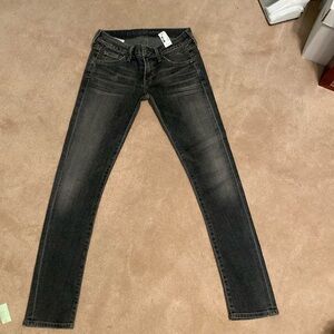Women’s black jeans size 25!new with tags